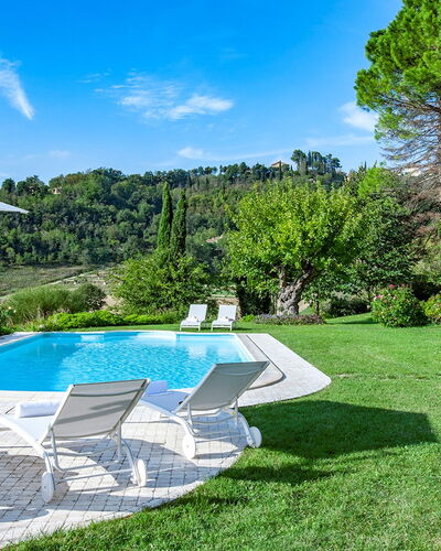 Villa Il Baiocco 8: Bleu, Piscine, Recours, Lot Terre, Eco Hôtel, Jardin, Ferme, Pelouse, Biens, Chalet