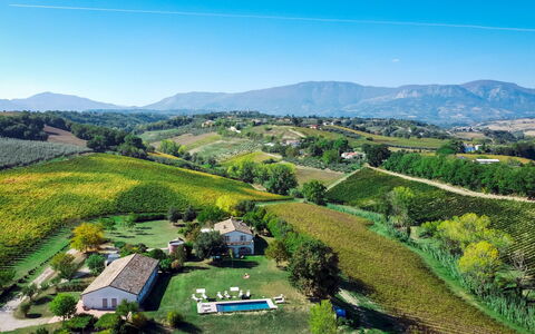 La Casa nei Vigneti 10: Montagnes Relief, Colline, Paysage Naturel, Paysage, Montagnes, Plaine, Champ, Montagne, Zone Rurale, Agriculture