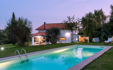 Villa Bubi 8+1: Piscine, Bleu, Recours, Domicile, Composite, Biens, Hacienda, Eco Hôtel, Ferme, Jardin