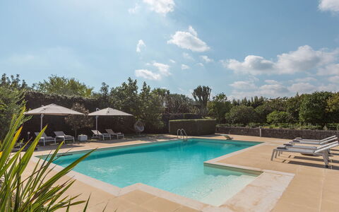 Villa Kimia 8: Piscine, Recours, Jardin, Composite, Mobilier De Jardin, Aménagement Paysager, Eco Hôtel, Caractéristique De L'Eau, Ombre, Thermes