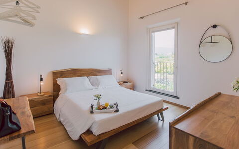 Villa Kimia 8: Meubles, Bois, Chambre, Design Intérieur, Lit, Domicile, Sol, Sol, Parquet, Drap De Lit