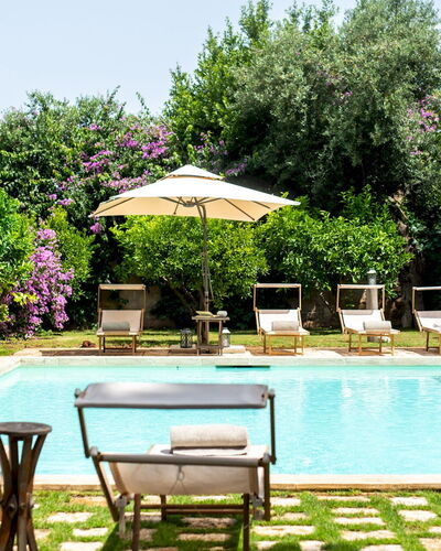 Masseria Tarsia Incuria 8+4: Piscine, Mobilier De Jardin, Recours, Meubles, Pot De Fleur, Eco Hôtel, Jardin, Chaise, Composite, Arrière-Cour