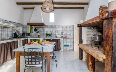 Masseria Profilo 8: Cuisine, Design Intérieur, Meubles, Comptoir, Plafond, Sol, Pièce, Appareil De Cuisine, Domicile, Sol