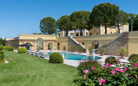 Tenuta Bagni De'Consoli 24: Architecture, Cour, Biens, Hacienda, Manoir, Jardin, Piscine, Villa, Aménagement Paysager, Cour