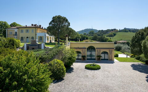 Tenuta Bagni De'Consoli 24: Arbuste, Biens, Jardin, Hacienda, Manoir, Aménagement Paysager, Villa, Cour, Cour, Haie