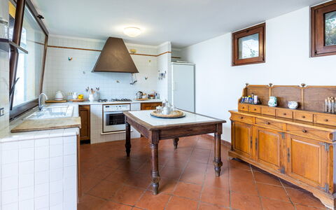 Tenuta Contessa Chiara 17: Cuisine, Sol, Meubles, Design Intérieur, Comptoir, Bois, Cabinetry, Sol, Plafond, Pièce