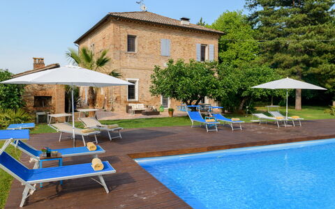 Villa Rustica 8: Piscine, Bleu, Balancelle, Mobilier De Jardin, Recours, Parapluie, Biens, Hacienda, Villa, Eco Hôtel