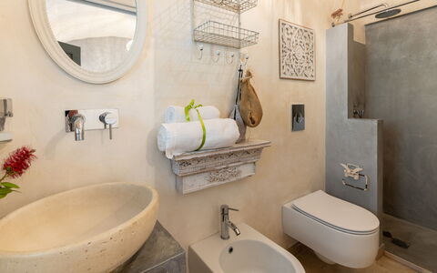 Pigreco 6+2: Luminaire Plomberie, Salle De Bains, Design Intérieur, Sol, Sol, Siège De Toilette, Lavabo, Évier, Robinet, Meubles