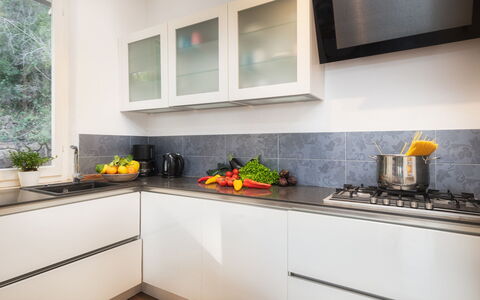 Villa Laconella 8+4: Appareil De Cuisine, Cuisine, Comptoir, Principaux Appliance, Cabinetry, Électroménager, Design Intérieur, Cuisinière, Le Fourneau, Domicile