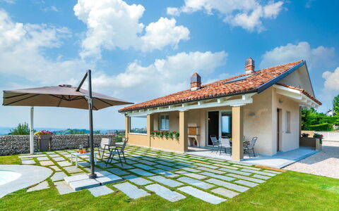 Tramonto Albese 4: Domicile, Toit, Maison, Chalet, Biens, Ferme, Mobilier De Jardin, Villa, Cour, Balcon