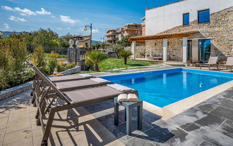 Villa Gallus 6: Bleu, Piscine, Composite, Recours, Mobilier De Jardin, Eco Hôtel, Villa, Biens, Chaise, Balancelle