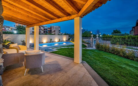Villa Gallus 6: Architecture, Domicile, Jardin, Recours, Biens, Éclairage Paysager, Aménagement Paysager, Eco Hôtel, Cour, Piscine