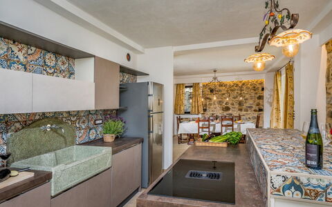 Villa Gallus 6: Mur, Design Intérieur, Comptoir, Sol, Plafond, Cuisine, Éclairage, Sol, Luminaire Plomberie, Domicile