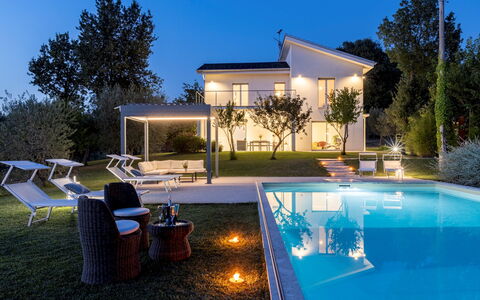 Villa Petrillo 6: Piscine, Zone Résidentielle, Domicile, Maison, Recours, Biens, Jardin, Villa, Eco Hôtel, Pelouse
