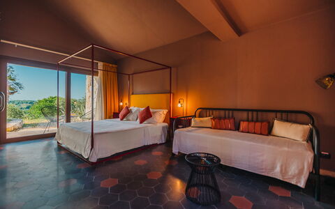 Villa Sumac 6: Meubles, Chambre, Lit, Sol, Design Intérieur, Sol, Éclairage, Drap De Lit, Cadre De Lit, Literie