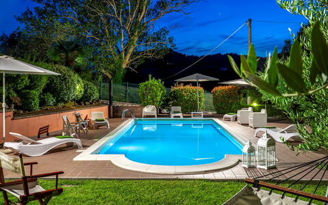 Villa Banci 8: Piscine, Recours, Mobilier De Jardin, Parapluie, Thermes, Eco Hôtel, Meubles, Balancelle, Loisir, Hacienda