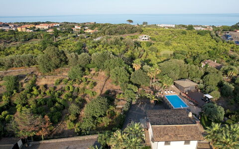Villa Biddizza 10: Arbre, Zone Résidentielle, Paysage, Vue Du Ciel, Domicile, Établissements Humains, Biens, Recours, Photographie Aérienne, Eco Hôtel
