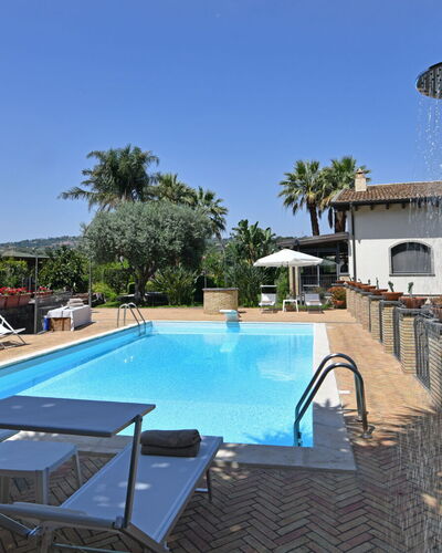 Villa Biddizza 10: Piscine, Recours, Hôtel, Hacienda, Eco Hôtel, Villa, Parapluie, Chaise, Balancelle