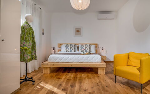 Villa Cutrera 8: Meubles, Design Intérieur, Sol, Sol, Lit, Mur, Chambre, Parquet, Bois, Pièce