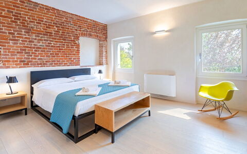 Villa Boemia 10: Lit, Meubles, Design Intérieur, Chambre, Mur, Literie, Pièce, Plafond, Drap De Lit, Sol