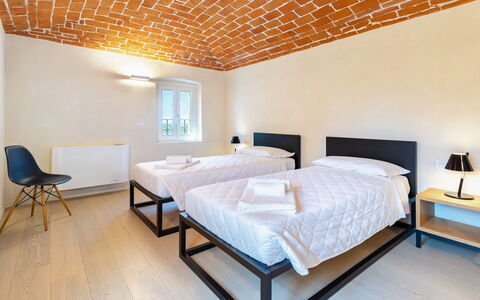 Villa Boemia 10: Design Intérieur, Plafond, Sol, Pièce, Appartement, Conception, Tache De Bois, Hôtel, Cadre De Lit, Lit