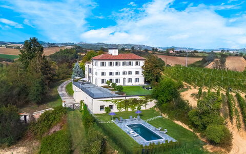 Villa Boemia 10: Domicile, Maison, Paysage, Zone Résidentielle, Biens, Manoir, Villa, Pelouse, Ferme, Aménagement Paysager