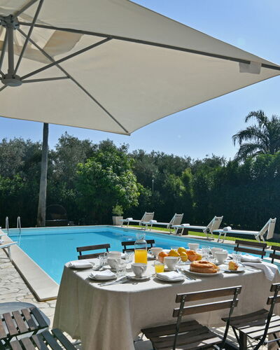 Villa Afrodite 8: Piscine, Parapluie, Mobilier De Jardin, Meubles, Recours, Chaise, Ombre, Balancelle, Eco Hôtel, Hôtel