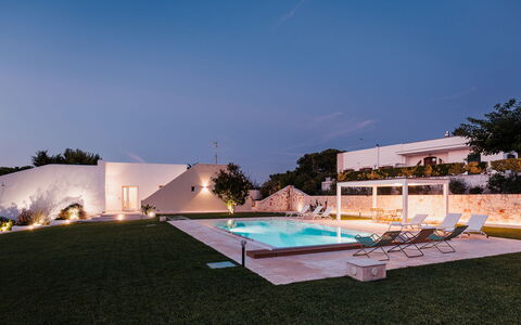 Villa Bellina 6: Piscine, Biens, Recours, Hacienda, Cour, Ombre, Villa, Conception, Aménagement Paysager, Hôtel