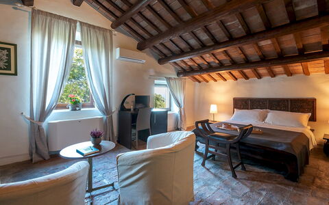 I Lauri 12: Mur, Domicile, Meubles, Éclairage, Maison, Lit, Chambre, Hôtel, Plante D'Appartement, Lampe
