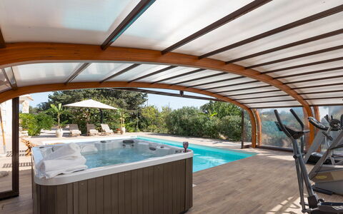Villa i Mori 4: Bois, Recours, Ombre, Loisir, Eco Hôtel, Tache De Bois, Piscine, Mobilier De Jardin, Plante D'Appartement, Structure En Plein Air