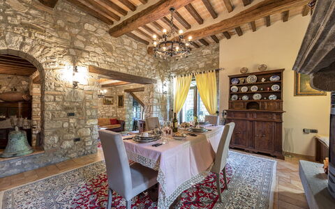 Residenza Collefiorito 26: Meubles, Mur, Design Intérieur, Sol, Chaise, Table, Plafond, Salle À Manger, Éclairage, Table Cuisine Et Salle A Manger