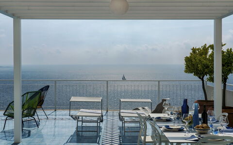 Villa Ponti 6: Meubles, Mobilier De Jardin, Chaise, Table, Mer, Tableau De Plein Air, Océan, Ombre, Recours, Balcon