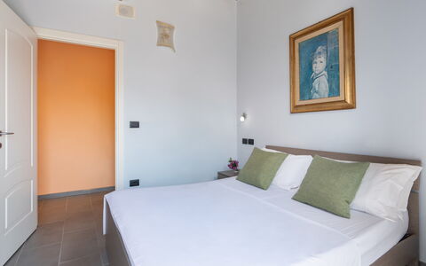 Villa Vittorio 6+2: Mur, Design Intérieur, Bois, Sol, Sol, Plafond, Pièce, Chambre, Éclairage, Lit