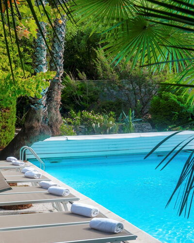 Villa Liberty Albisola 6+2: Piscine, Mobilier De Jardin, Recours, Balancelle, Eco Hôtel, Loisir, Ombre, Tropiques, Chaise