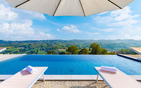 Casa Leonarda 8+2: Bleu, Piscine, Recours, Mobilier De Jardin, Loisir, Eco Hôtel, Balancelle, Parapluie, Aménagement Paysager, Chaise