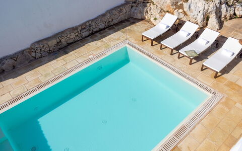 Villa Floria 4: Piscine, Composite, Recours, Mobilier De Jardin, Tuile, Thermes, Hôtel, Conception, Eco Hôtel, Dalle