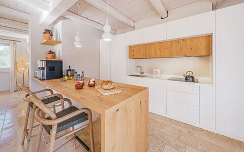 Opuntia Trulli e Lamie 10: Meubles, Sol, Cuisine, Design Intérieur, Comptoir, Bois, Sol, Plafond, Parquet, Cabinetry