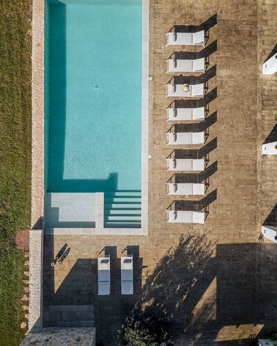 Opuntia Trulli e Lamie 10: Piscine, Composite, Recours, Béton, Mobilier De Jardin, Conception, Ombre, Tuile, Chaise, Balancelle