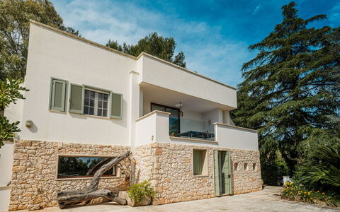 Villa Giari 8: Domicile, Architecture, Zone Résidentielle, Maison, Porte, Biens, Aménagement Paysager, Conception, Villa, Balcon