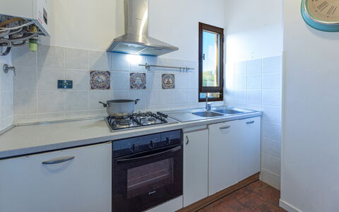 La Vigna 4: Cuisine, Principaux Appliance, Appareil De Cuisine, Comptoir, Cuisinière, Gaz Poele, Evier, Le Fourneau, Sol, Cooktop