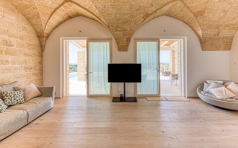 Villa Porta Azzurra 6+2: Sol, Sol, Meubles, Design Intérieur, Plafond, Parquet, Chaise, Salon, Tache De Bois, Dur