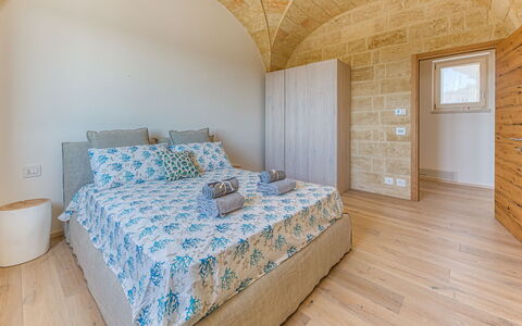 Villa Porta Azzurra 6+2: Design Intérieur, Sol, Sol, Plafond, Meubles, Chambre, Pièce, Linge, Lit, Literie