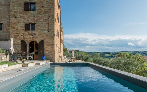 Casatorre 6+2: Piscine, Biens, Mobilier De Jardin, Villa, Ville Resort