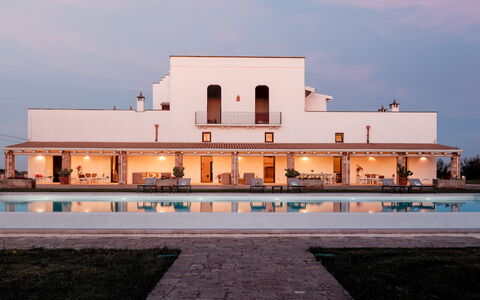 Masseria Samali 14+4: Crépuscule, Piscine, Villa, Soirée, Hacienda, Hôtel, Recours