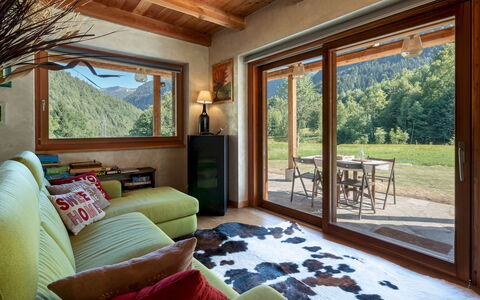Chalet Walser 4+2: Meubles, Bois, Design Intérieur, Sol, Sol, Domicile, Pièce, Salon, Chaise, Plafond