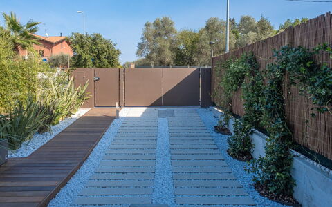 Onda 8: Jardin, Arbuste, Ombre, Lot Terre, Passerelle, Composite, Aménagement Paysager, Arrière-Cour, Dalle
