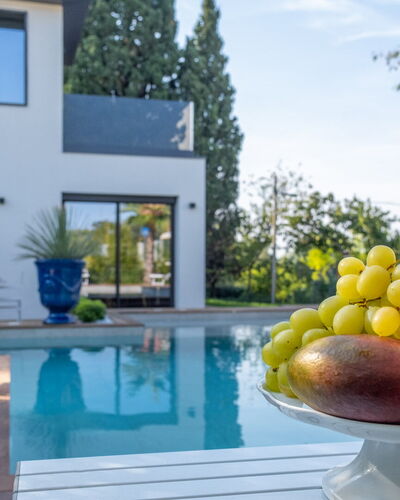 Onda 8: Piscine, Domicile, Recours, Eco Hôtel, Jardin, Biens, Aménagement Paysager, Caractéristique De L'Eau, Villa, Ombre