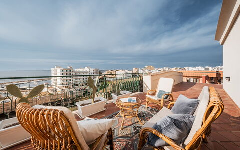 Nova Domus 6: Balcon, Appartement, Chaise, Recours, Mobilier De Jardin, Ombre, Hôtel, Eco Hôtel, Villa, Ville Resort