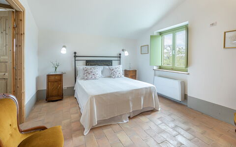 Villa a Casa di Giovanni 12: Meubles, Design Intérieur, Mur, Lit, Chambre, Sol, Bois, Plafond, Sol, Literie