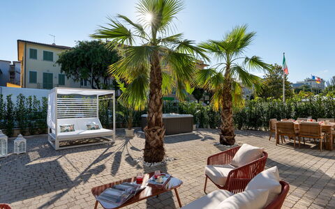 Casa Amare 4+2: Mobilier De Jardin, Ombre, Pot De Fleur, Recours, Eco Hôtel, Jardin, Aménagement Paysager, Chaise, Parapluie